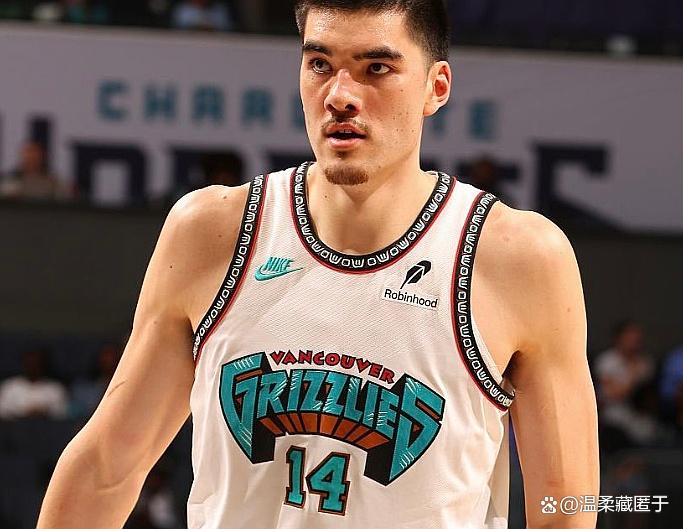 灰熊队中锋受伤停赛,球队再度陷入困境(灰熊队的球员名单) 灰熊队中锋受伤停赛,球队再度陷入困境(灰熊队的球员名单)